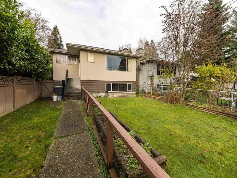 1382 Lynn Valley Road, North Vancouver BC V7J 2A6