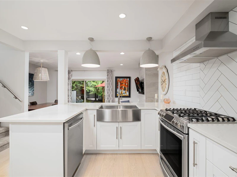 101 Brookside Drive, Port Moody BC V3H 3H5