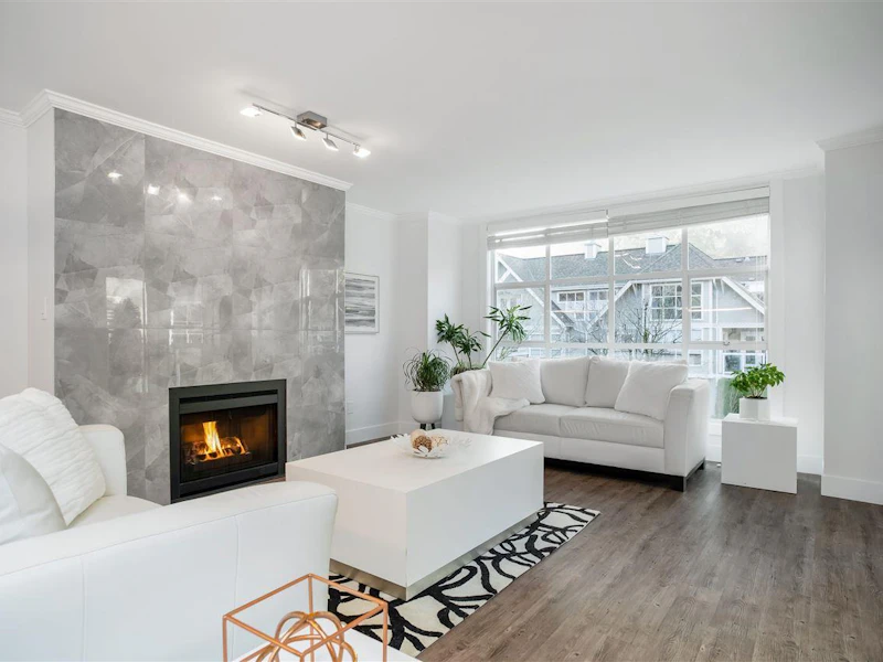 201 - 3383 Capilano Crescent, North Vancouver BC V7R 4W7