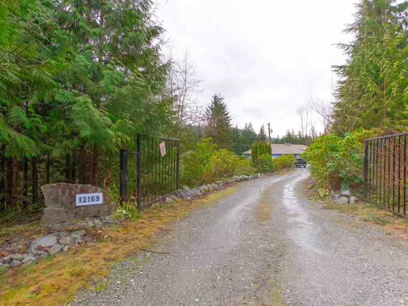 12169 287th Street, Maple Ridge BC V2W 1M1