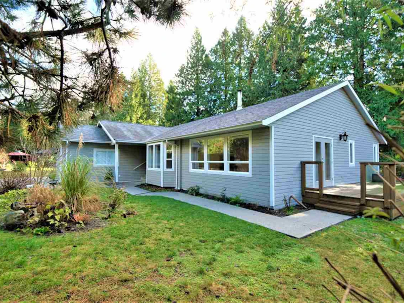 3333 Richards Road, Roberts Creek BC