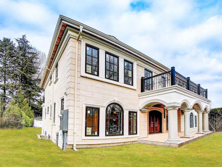 5529 University Boulevard, Vancouver, BC, V6T 1K5