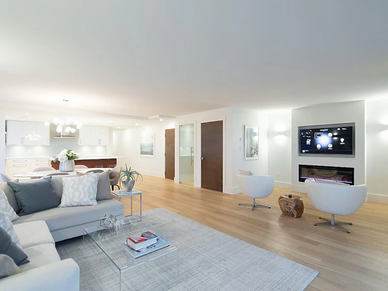 502 - 475 13th Street, West Vancouver BC V7T 2N7