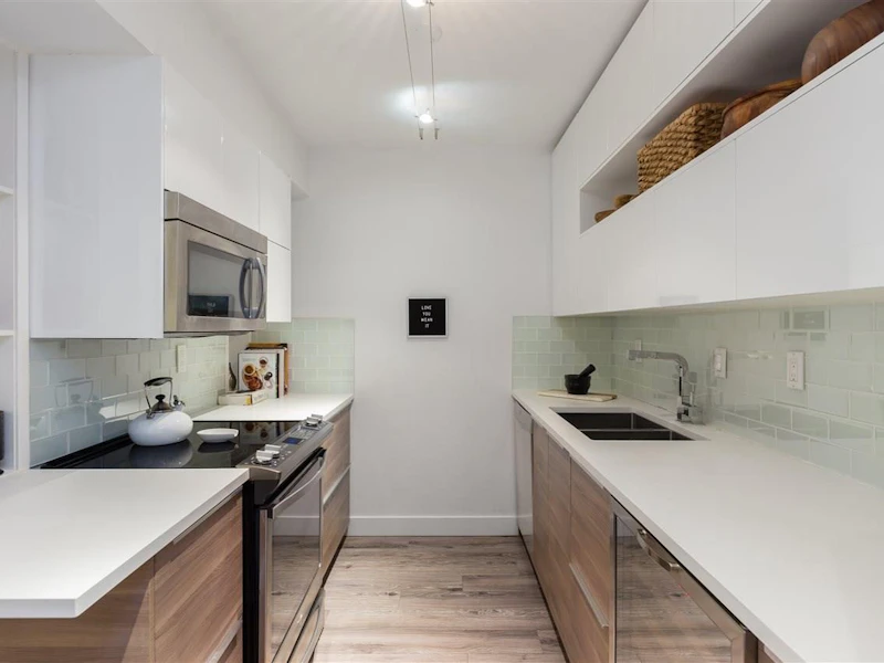 416 - 1435 Nelson Street, Vancouver BC V6G 2Z3