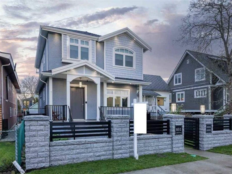 601 E 26th Avenue, Vancouver BC V5V 2H6