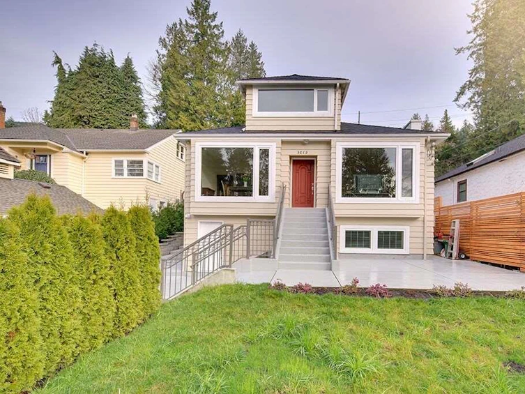 3215 Marine Drive, West Vancouver, BC, V7V 1M6