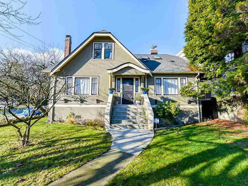 715 Queens Avenue, New Westminster BC V3M 1L3