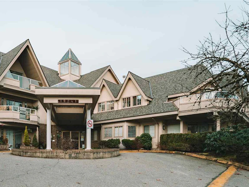 212 - 19241 Ford Road, Pitt Meadows BC V3Y 2N4