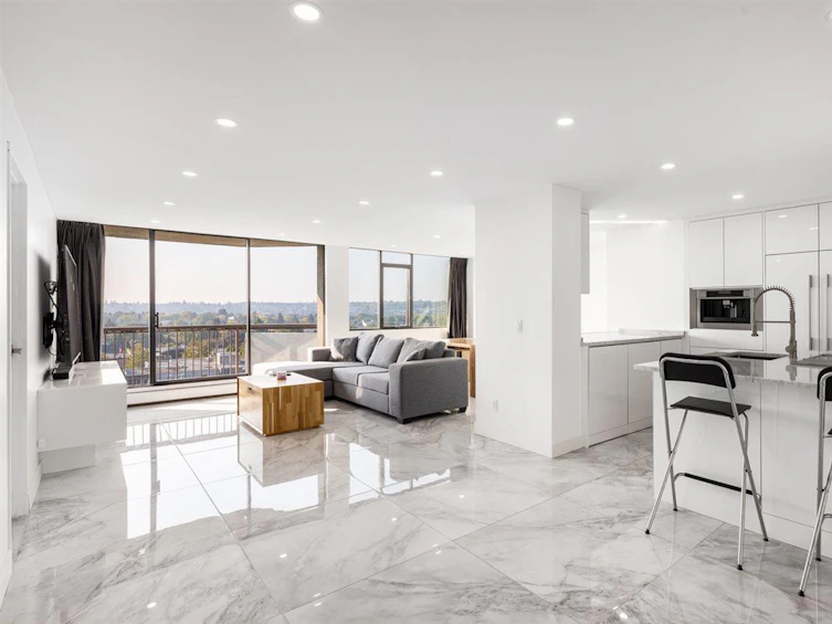 705-2445 West 3rd Avenue, Vancouver, BC, V6K 4K6