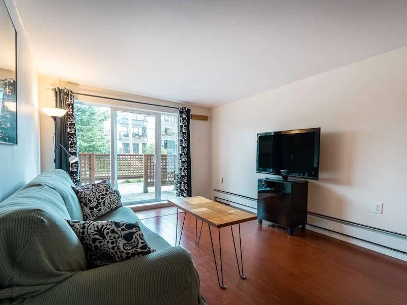 2 - 2223 Prince Edward Street, Vancouver BC V5T 4K6