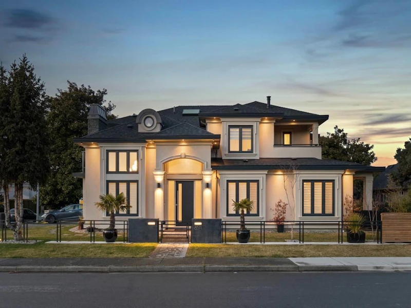 8571 Saunders Road, Richmond BC V7A 2A6