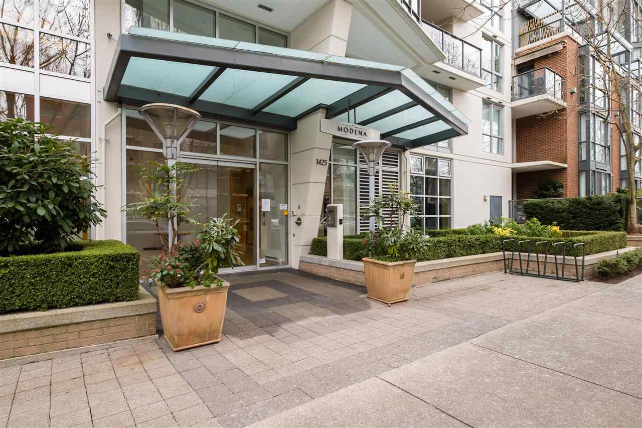 301-1425 West 6th Avenue, Vancouver, BC, V6H 4G5