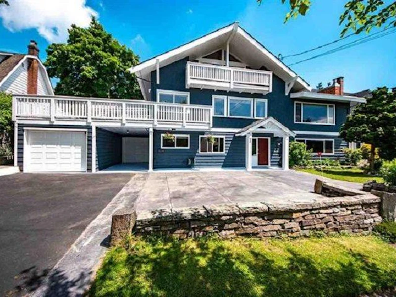 229 Fourth Street, New Westminster BC V3L 2T9