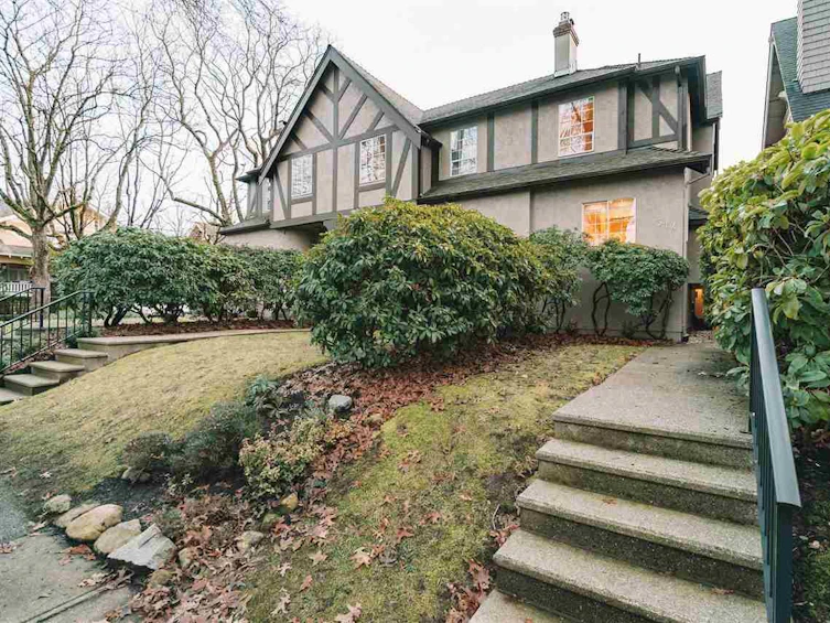 314 West 15th Avenue, Vancouver, BC, V5Y 1Y2