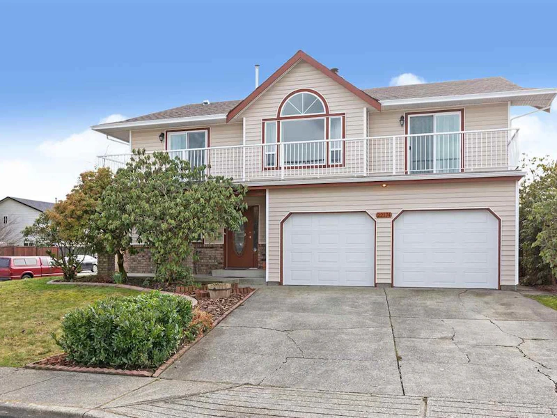 22174 126th Avenue, Maple Ridge BC V2X 0V8