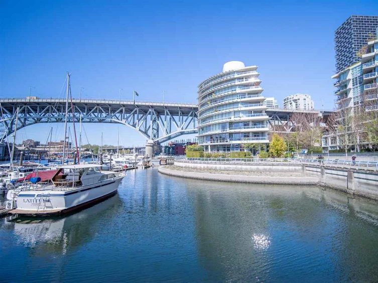 203-628 Kinghorne Mews, Vancouver, BC, V6Z 3H6