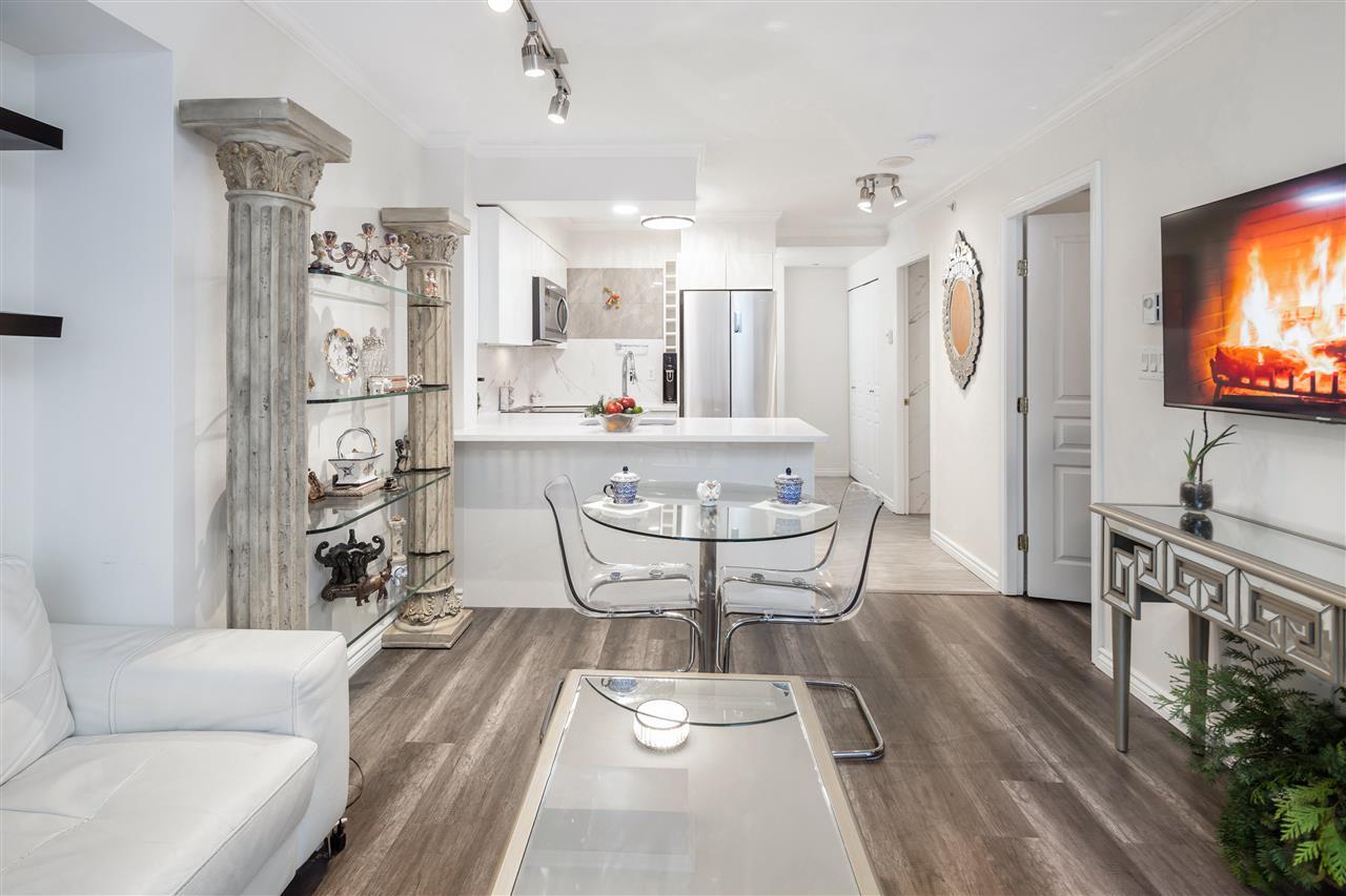 301-1189 Howe Street, Vancouver, BC, V6Z 2X4