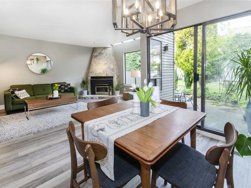 4733 Glenwood Avenue, North Vancouver BC V7R 4G6