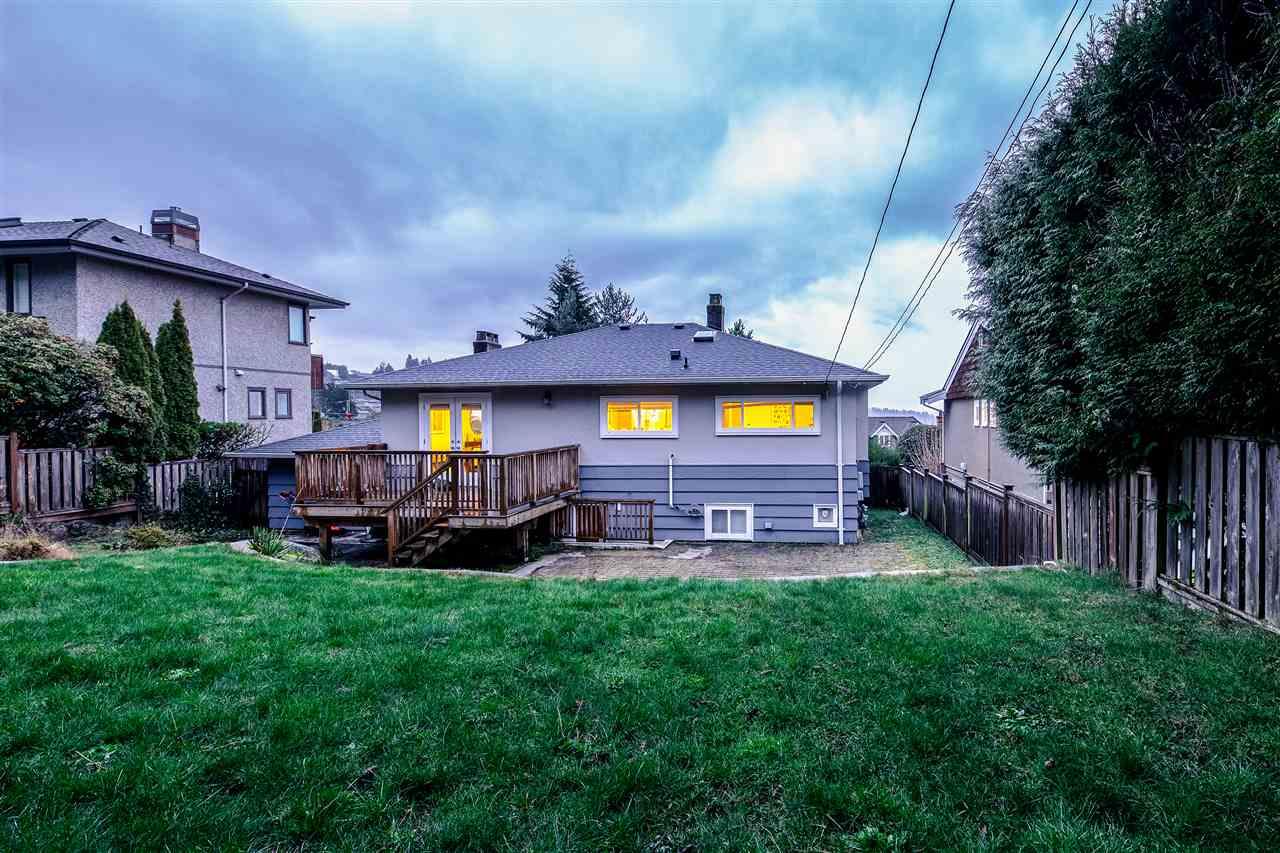 1145 Lawson Avenue, West Vancouver, BC, V7T 2E4