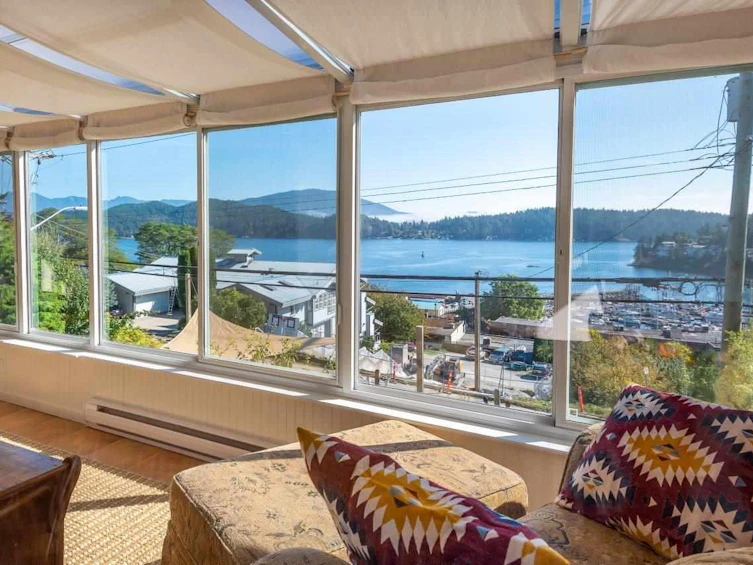 525 South Fletcher Road, Gibsons, BC, V0N 1V9