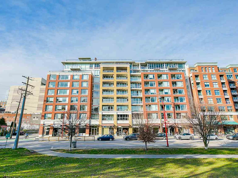 612 - 221 Union Street, Vancouver BC V6A 0B4
