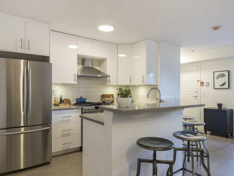 682 W 7th Avenue, Vancouver BC V5Z 1B5