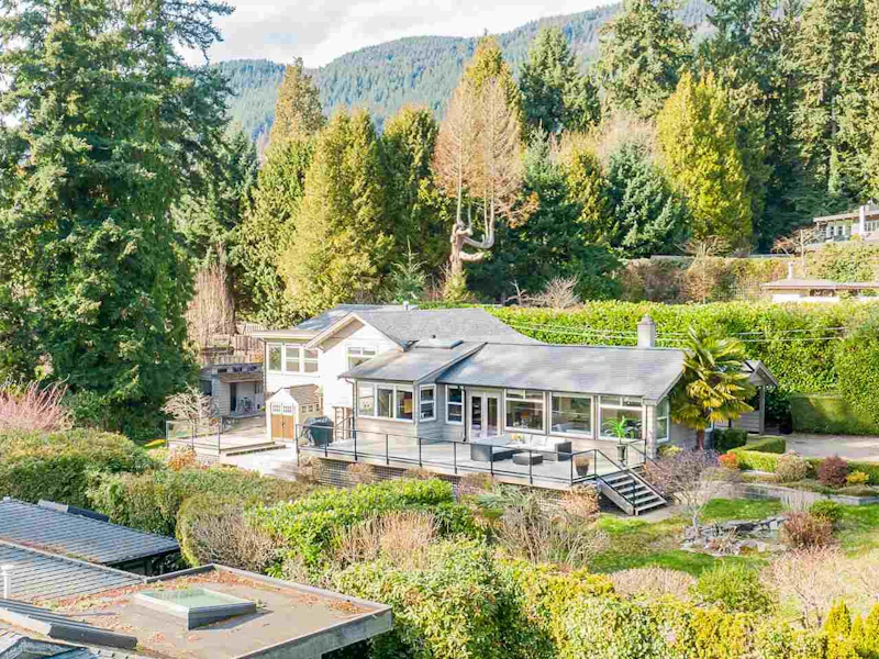2055 26th Street, West Vancouver BC V7V 4K5