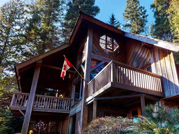 1055-1057 Gower Point Road, Gibsons, BC, V0N 1V3
