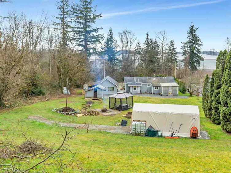 27221 Lougheed Highway, Maple Ridge, BC, V2W 1M4