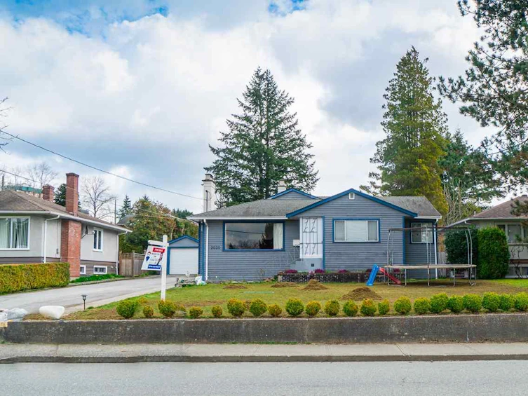 2030 Duthie Avenue, Burnaby, BC, V5A 2S2