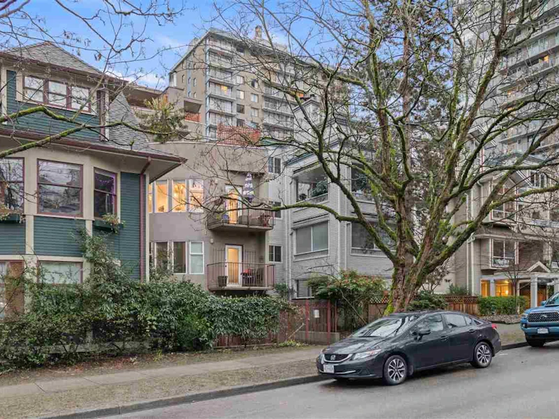 302 - 1050 Nicola Street, Vancouver BC V6G 2C9