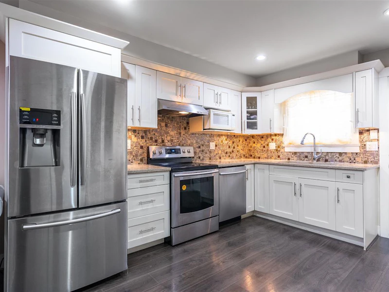 3623 Knight Street, Vancouver BC V5N 3L4