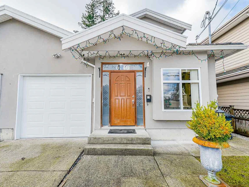 6746 Stanley Street, Burnaby BC V5E 1V1