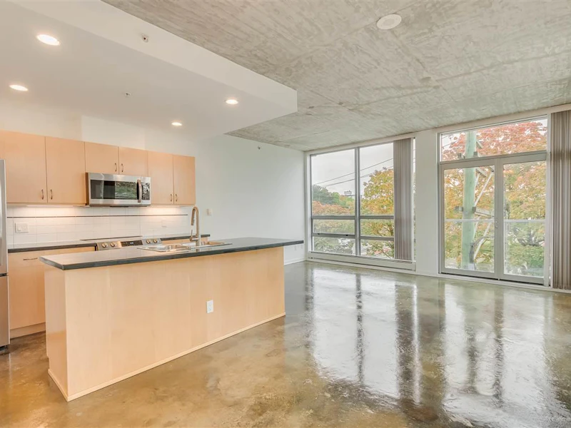 408 - 919 Station Street, Vancouver BC V6A 4L9