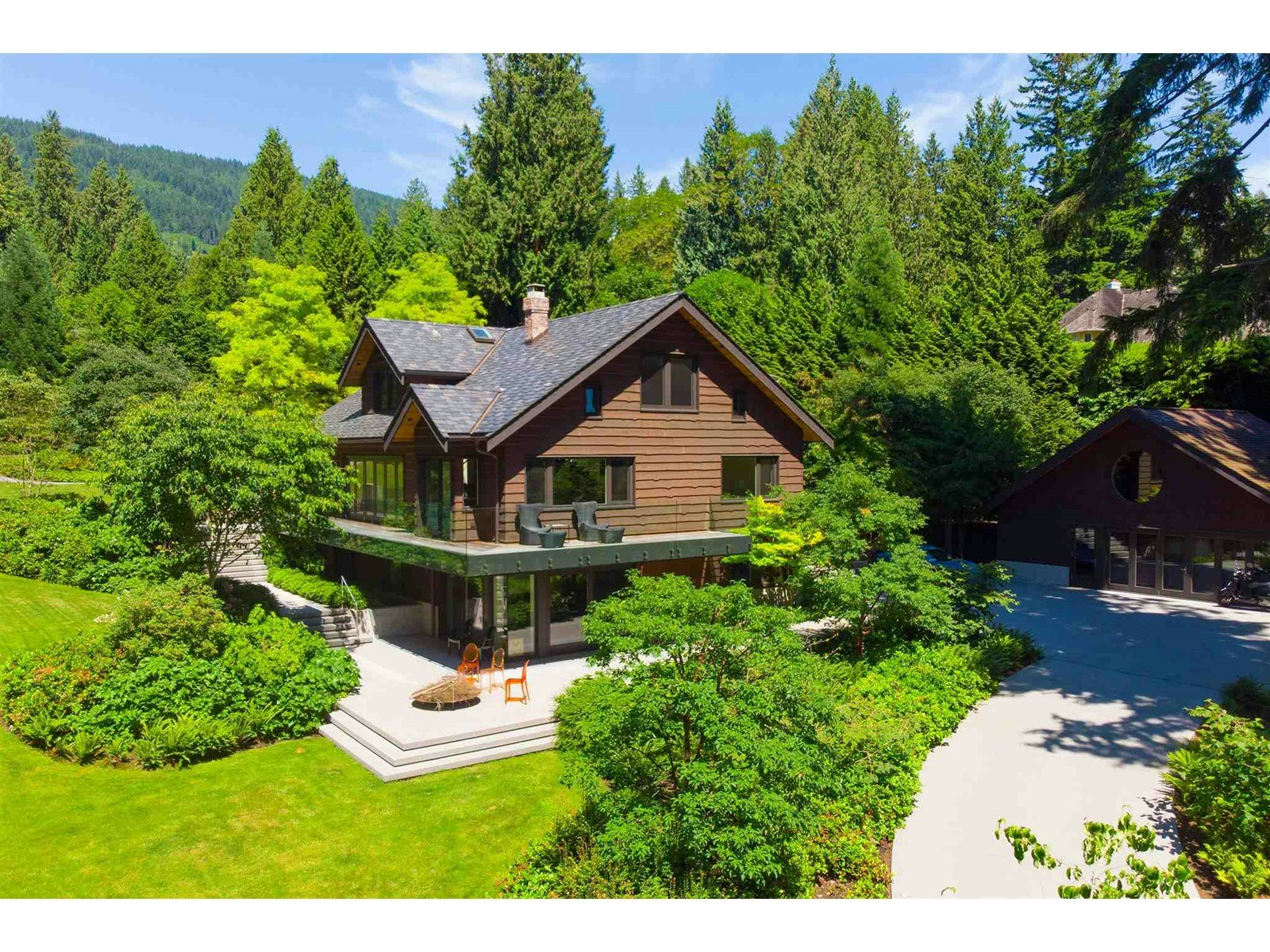 3033-3055 Marine Drive, West Vancouver, BC, V7V 1M4
