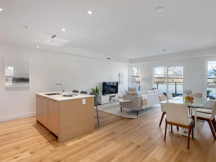 201-3669 West 11th Avenue, Vancouver, BC, V6R 2K4