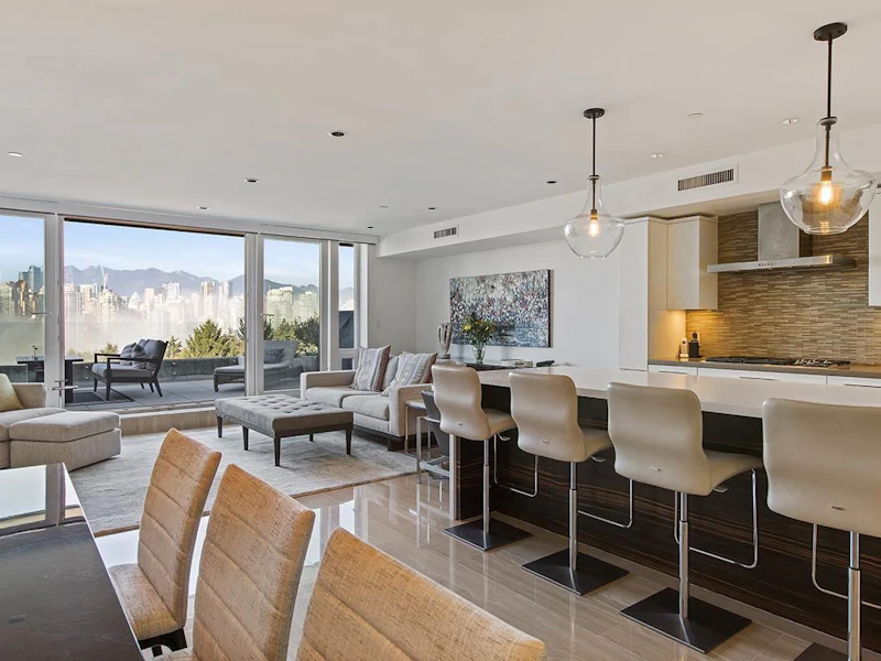 202 - 977 W 8th Avenue, Vancouver BC V5Z 1E4