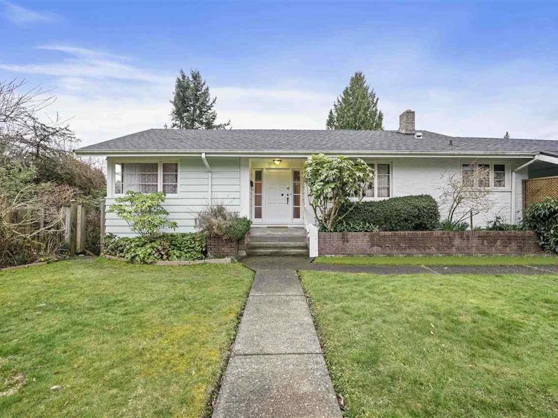 151 Carisbrooke Crescent, North Vancouver BC V7N 2S2