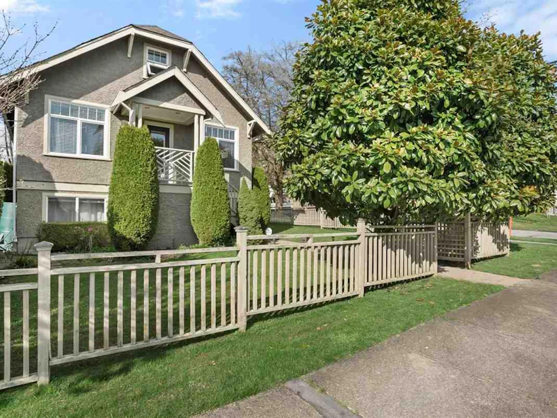 3597 E Georgia Street, Vancouver BC V5K 2L9