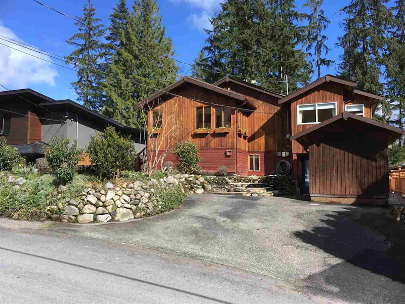 1918 Panorama Drive, North Vancouver BC V7G 1V1