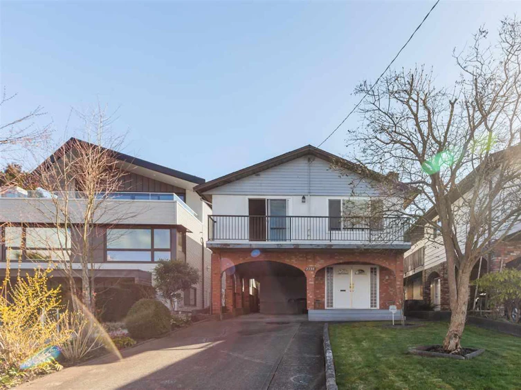 2728 Wall Street, Vancouver, BC, V5K 1A9