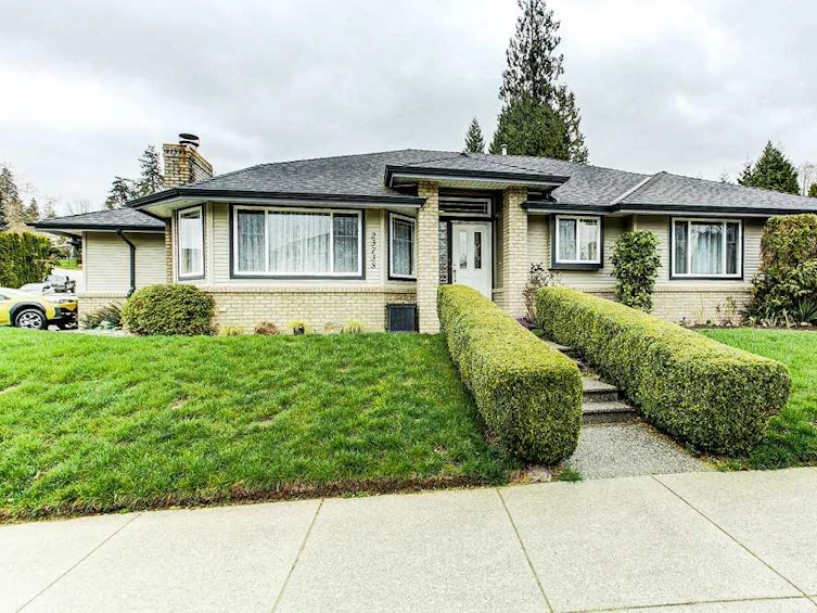 23735 105th Avenue, Maple Ridge, BC, V2W 1E1