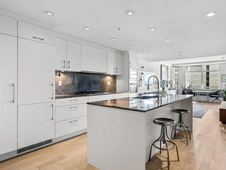802-728 West 8th Avenue, Vancouver, BC, V5Z 0B8