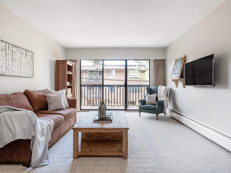 103 - 211 W 3rd Street, North Vancouver BC