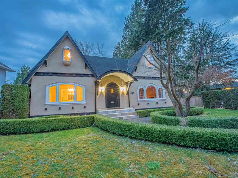 2194 W 49th Avenue, Vancouver BC V6M 2T7