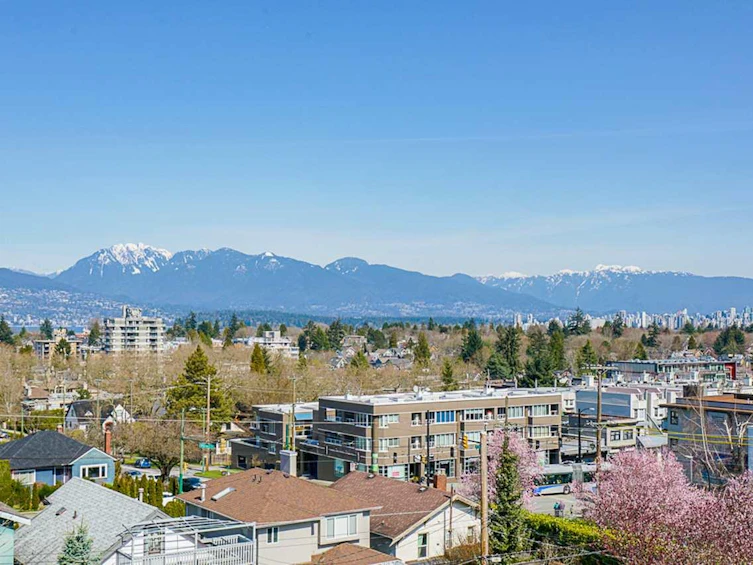 3823 West 11th Avenue, Vancouver, BC, V6R 2K8
