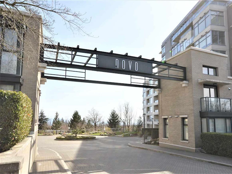 312-9298 University Crescent, Burnaby, BC, V5A 4X8