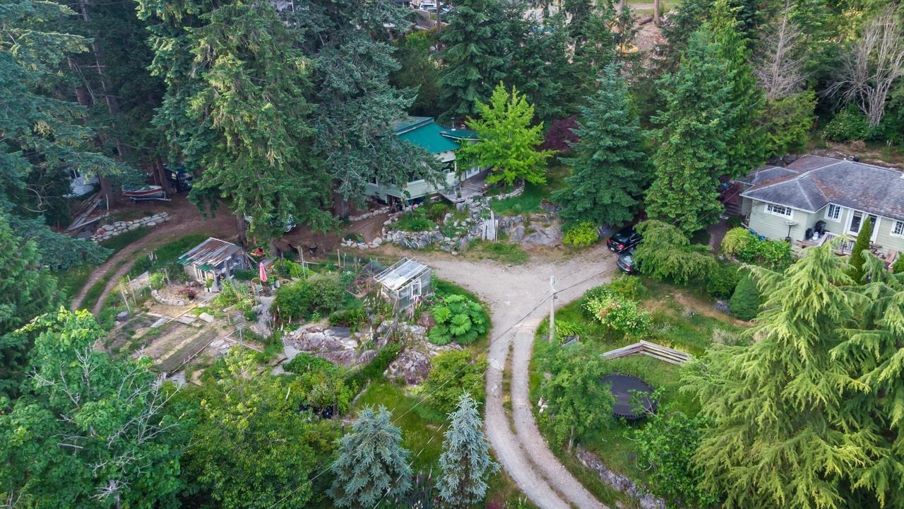 1142 Roberts Creek Road, Roberts Creek, BC, V0N 2W2