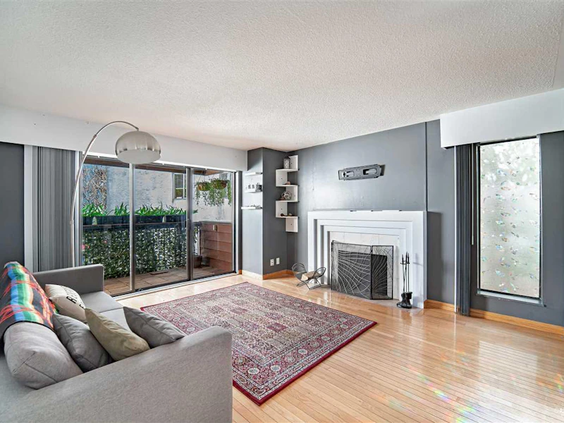 204 - 1649 Comox Street, Vancouver BC V6G 1P4