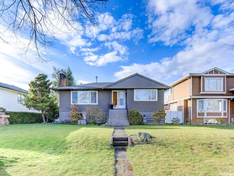 8531 Karrman Avenue, Burnaby BC V3N 2M3